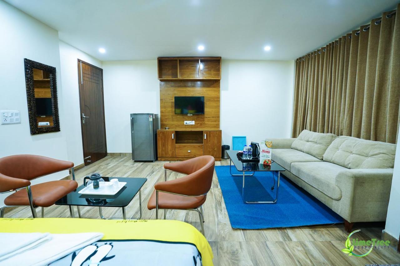 Lime Tree Hotel Near 32Nd Avenue Sector 29 คูร์เคาน์ ภายนอก รูปภาพ